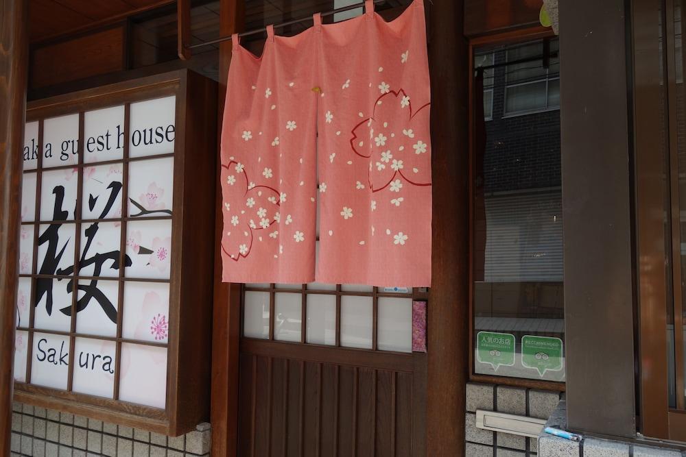 Osaka Guesthouse Sakura Exteriör bild