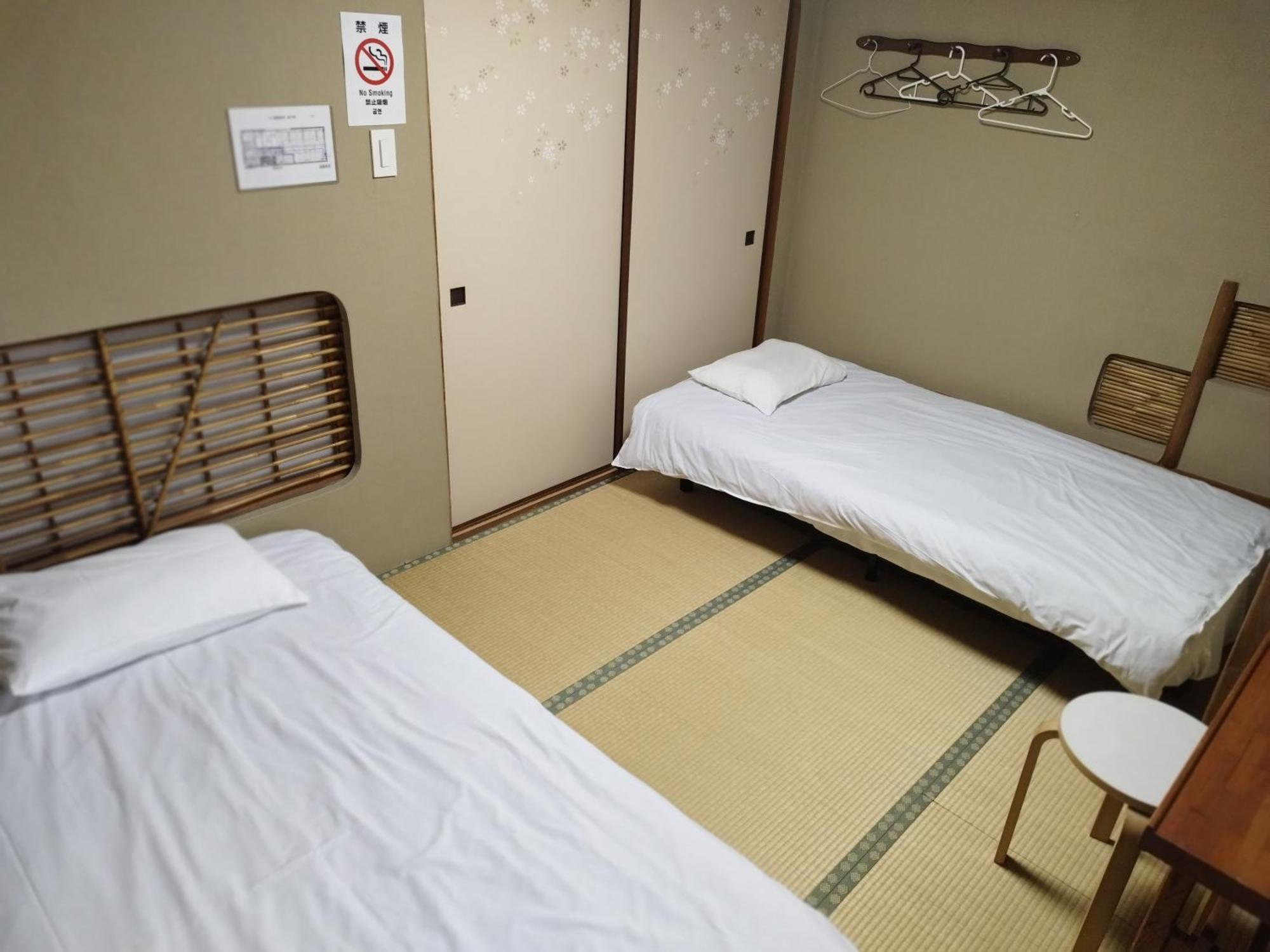 Osaka Guesthouse Sakura Exteriör bild