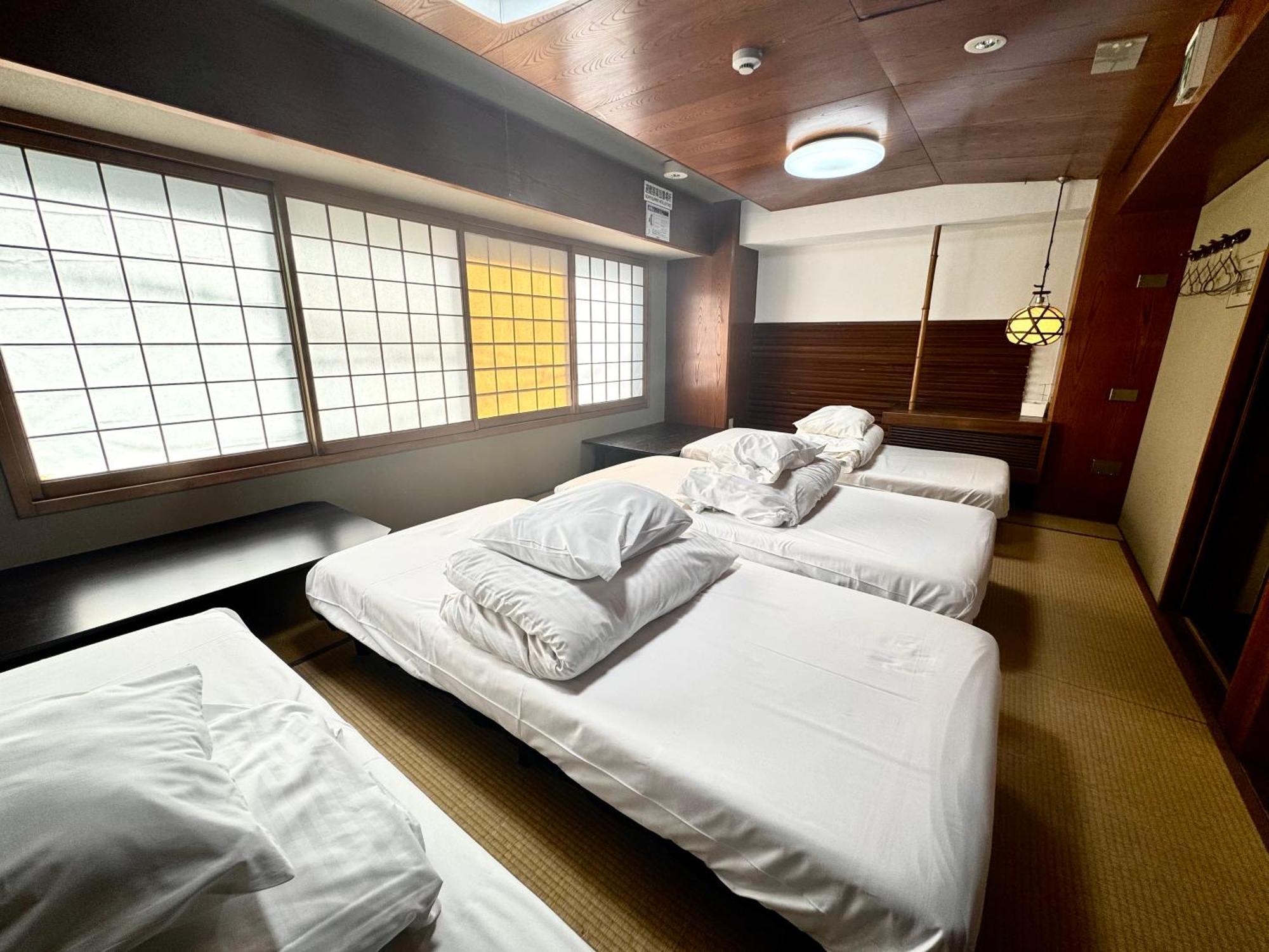 Osaka Guesthouse Sakura Rum bild