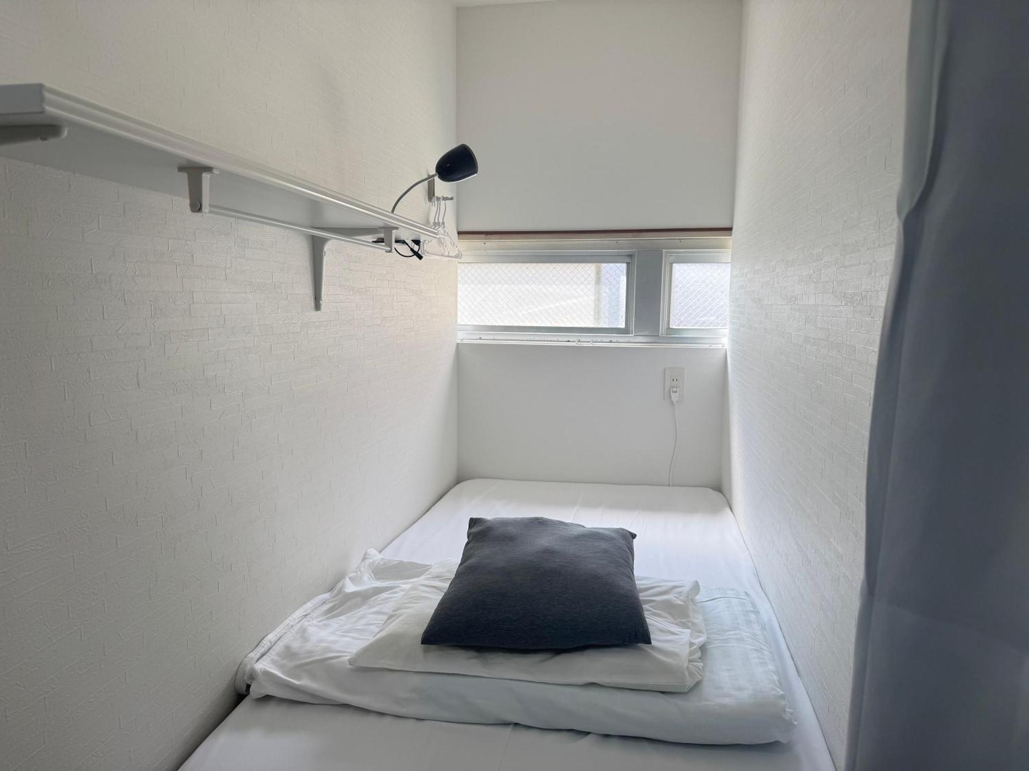 Osaka Guesthouse Sakura Exteriör bild